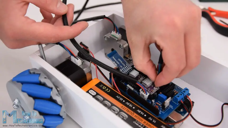 Connecting the Stepper Motors to the PCB Shield